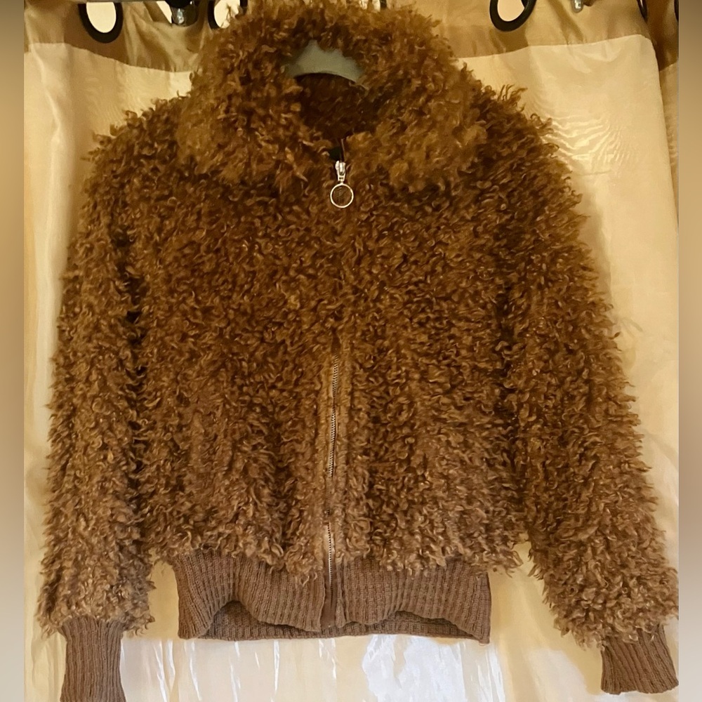 NWT Wild Fable Zip Up Sherpa
Jacket in Cognac Sz XS - Picture 7 of 9